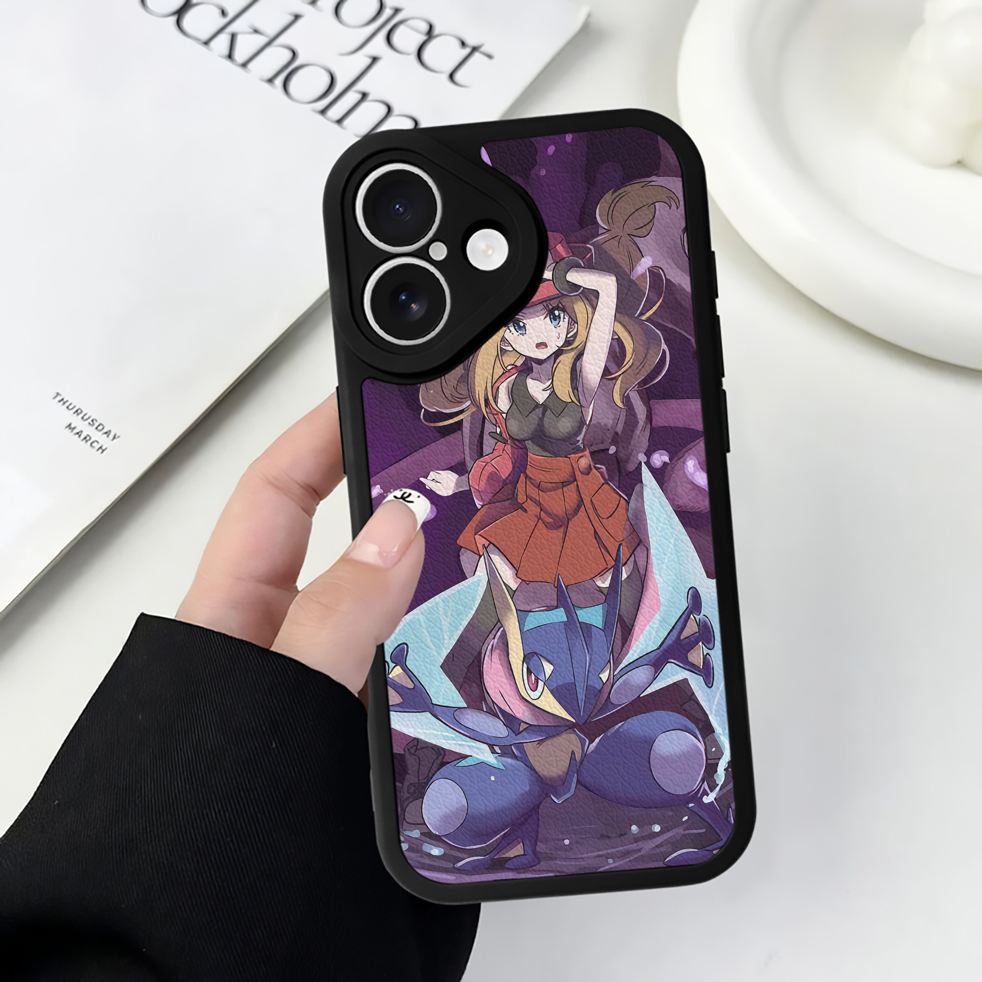 （画像用） ポケットモンスター Pokémon 【iPhone 16シリーズ対応】シリコンスマホケース（レザー調） 材質：シリコン